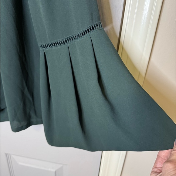 LOFT Green Women's Blouse - Picture 2 of 5